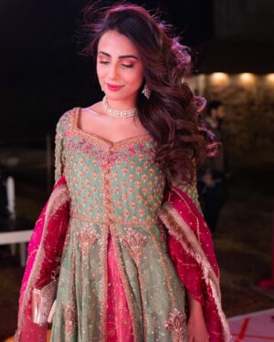 Ushna Shah Instagram - … Naheed & Parizad lived happily ever after.. with other people ♥️

👗 @zainabchottaniofficial 
(The nice photos are by @axmphotography_ )