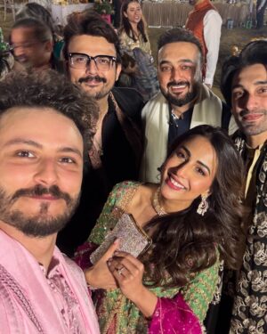 Ushna Shah Instagram - … Naheed & Parizad lived happily ever after.. with other people ♥️

👗 @zainabchottaniofficial 
(The nice photos are by @axmphotography_ )