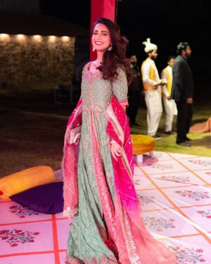 Ushna Shah Instagram - … Naheed & Parizad lived happily ever after.. with other people ♥️

👗 @zainabchottaniofficial 
(The nice photos are by @axmphotography_ )