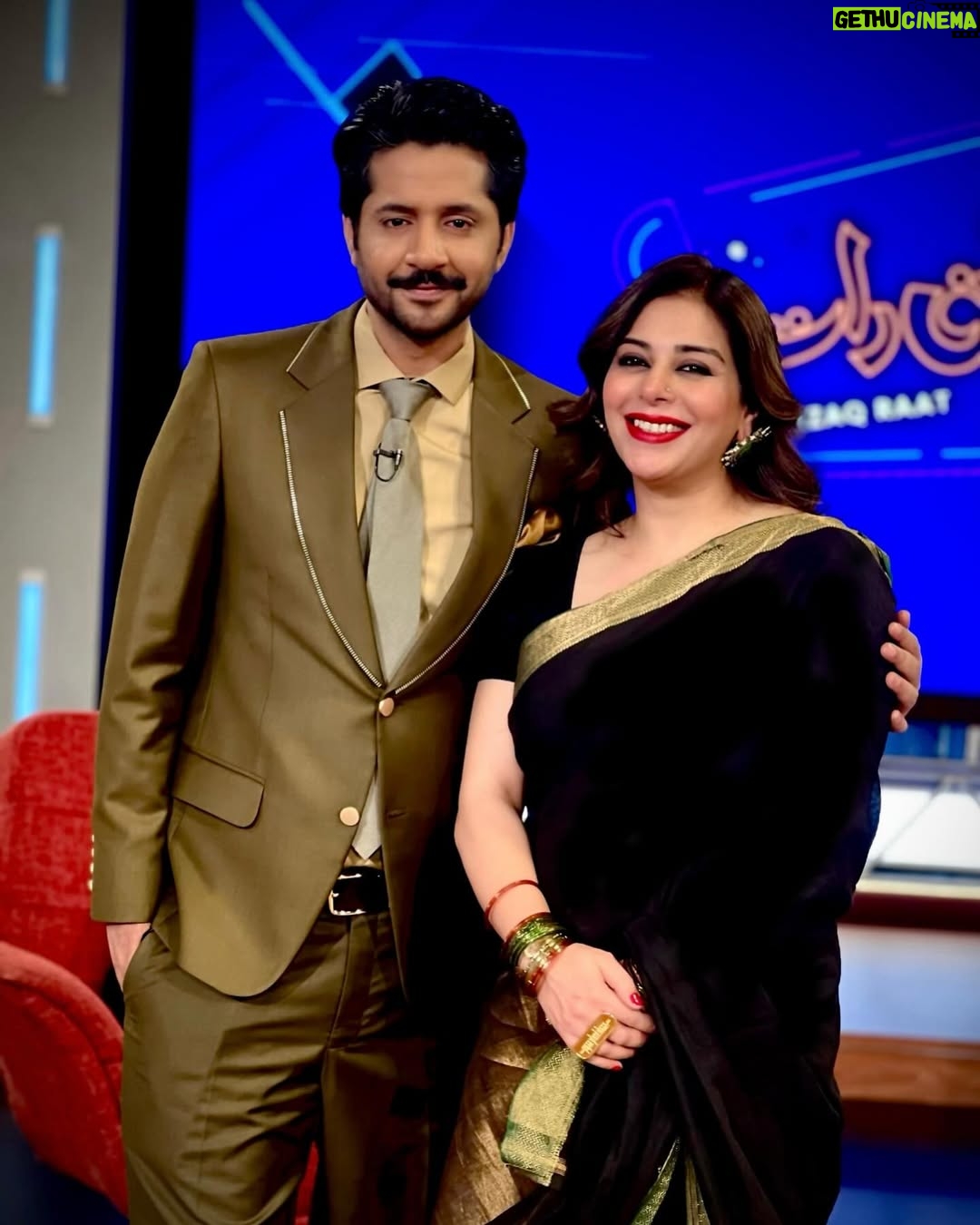 Uzma Hassan - 2.4K Likes - A little late posting this, but better late than never.
Thank you, @imranashrafawan , for inviting me to your show. I had a wonderful time. 🙏🏼 wishing you the very best for your future endeavours. May you go from strength to strength.
#bts #mazaakraat
@mazaakraat2.0