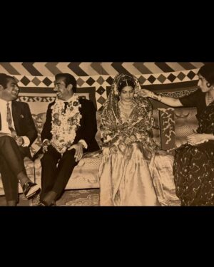 Uzma Hassan Instagram - Happy 54th wedding anniversary to my soulmates…my parents in Heaven. 🌸🌸🌸

#untilwemeetagain