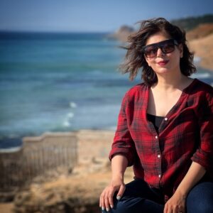 Uzma Hassan Instagram - “The higher we soar, the smaller we appear to those who cannot fly.”

#friedrichnietzsche 
#tbt #last year #morroco🇲🇦