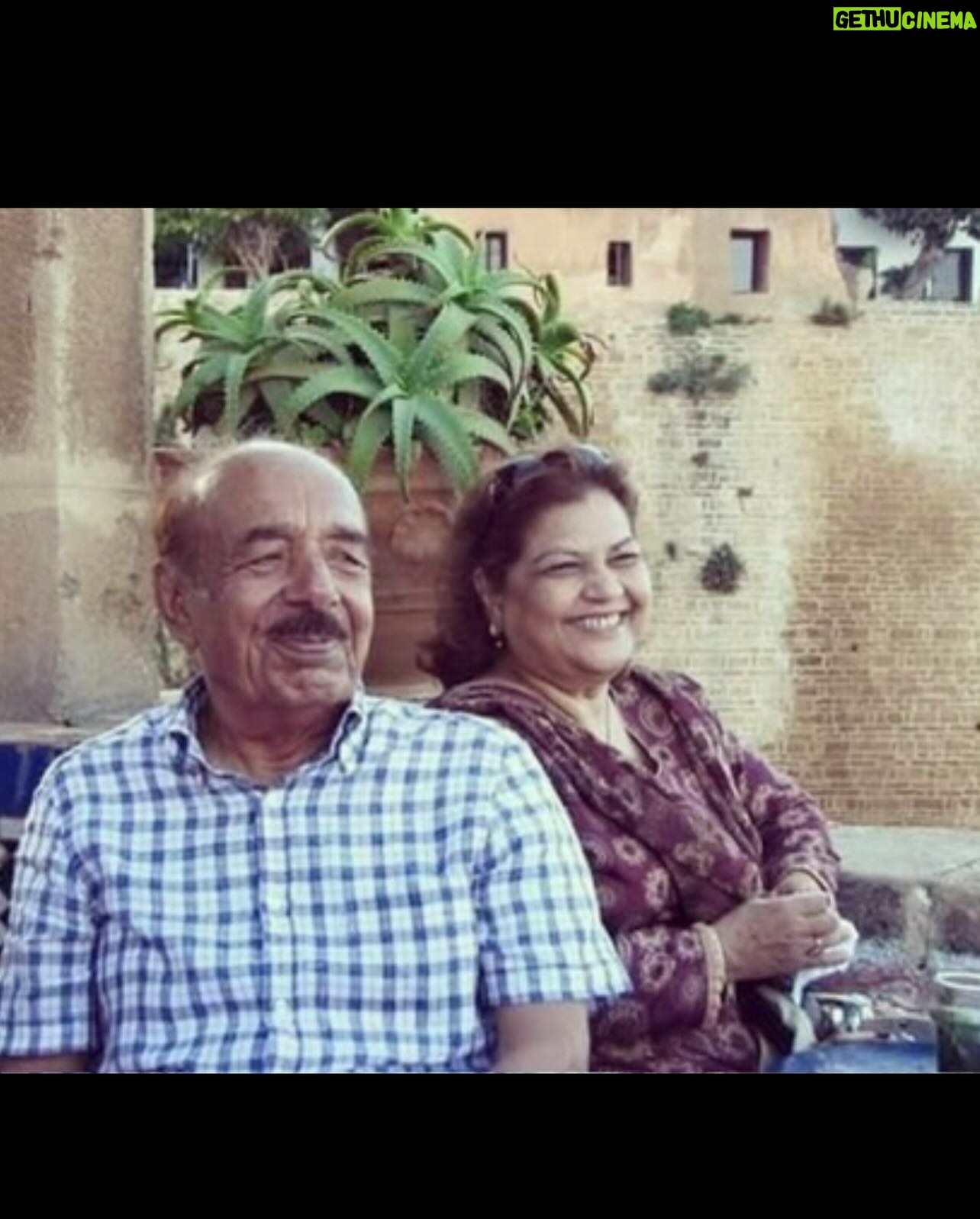 Uzma Hassan - 3.7K Likes - Happy 54th wedding anniversary to my soulmates…my parents in Heaven. 🌸🌸🌸
#untilwemeetagain