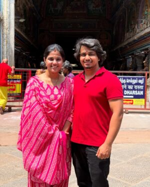 Vaishali Thaniga Instagram - Temple Vibes Only 🙏🏻 Got blessings from Madurai Meenakshi Amman 🙏🏻 #divine #god #peace #meenakshiamman #madurai #templevisit #hindutemple #couples #couplegoals #sathyadev #vaishalithaniga #instapost #divinepower #traditional #temple

Pic courtesy @indraja_sankar17 papa ❤️