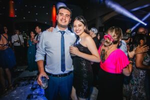 Valeria Ortega Instagram - Happy anniversary @franklawn 
El año pasado celebrábamos nuestro matrimonio 

Me casaría de nuevo! 
@coniprovens @danielagaldames @gioyber @cinemabuke
