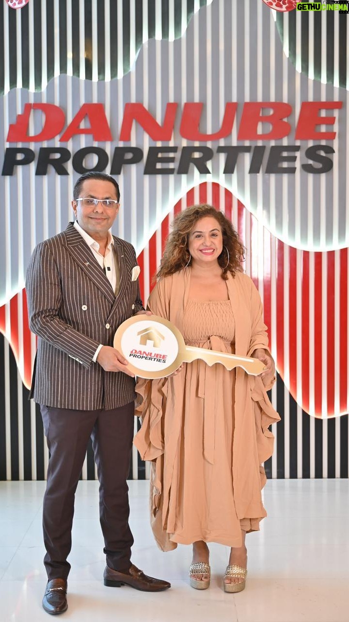 Vandana Sajnani - 3 Likes - NOW is the right time to invest in #Dubai .. and @danubeproperties gives you the best apartments at a very affordable price with an excellent payment plan option . You can make it your second home or earn excellent revenue on rentals . #dubairealestate .
If you book it before 11th November , you can avail the offer of a ‘fully furnished apartment’ . #Dreamscometrue @vandanasajnani@gmail.com
.
.
.
#vandanasajnani
#vandanasajnanikhattar #danubeproperties
@danubehome
#Dubailife
#uae
#investment
#Influencer
#influencermarketing