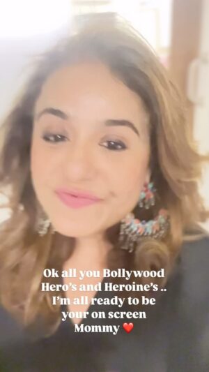 Vandana Sajnani Instagram - Parda Faadne Aa rahi hoon .. 😜.
2025 some amazing projects coming your way .. ❤️.
#Vandanasajnani 
#Vandanasajnanikhattar 
#Actor #Actress #acting #Bollywood