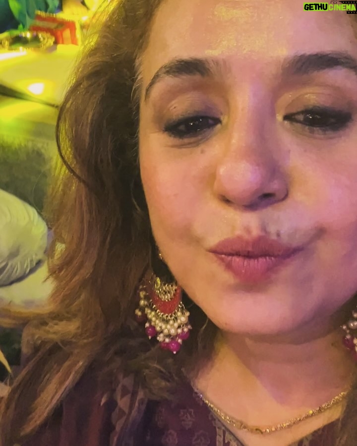 Vandana Sajnani - 3 Likes - #mahashivratri ..Read the entire caption below and make sure you scroll till the last video ❤️. By #sonunigam . And my son @yuvaankhattar ‘s first meditation experience 🧿🙏
This epic evening celebrating Mahashivratri in deep meditation and music for our souls .. Thanks to the amazing @sonunigamofficial @meenal_nigam1 .. The high we experienced was truly magical Meenal . ❤️. Got a chance to take my mom , my aunts and my cousin to experience this divine Shakti and a soulful union with Shiv Ji 🙏❤️🧿..
By the way , YUVAAN means LORD SHIVA 🙏
#harharmahadev 🙏 #Shiva #breathe #meditation #vandanasajnani #shivji