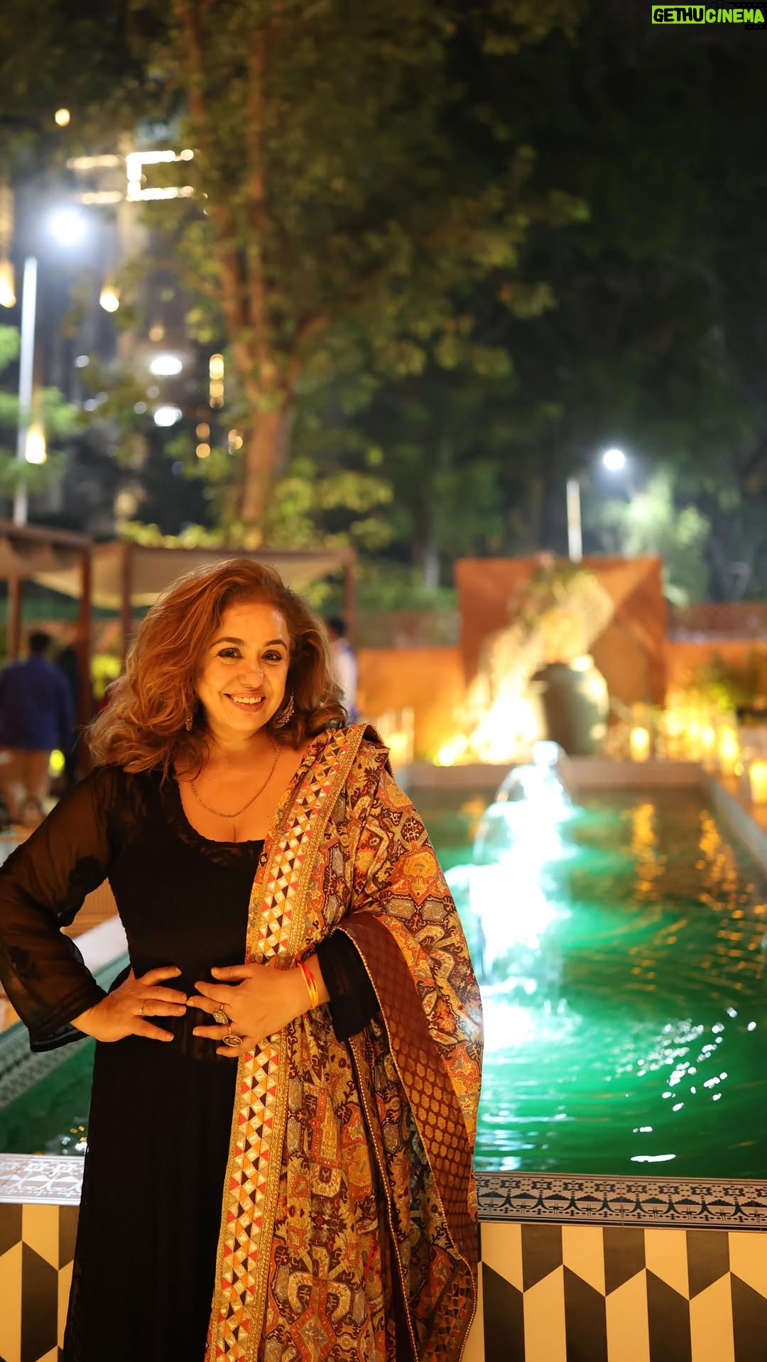 Vandana Sajnani - 3 Likes - Volume on :) @bayroutedining #vandanasajnanikhattar #Bayroute
#host #medditeraneanfood #Nesco #Finedining #lebanese #lebanesefood #Launch #Event #Foodies #Friends