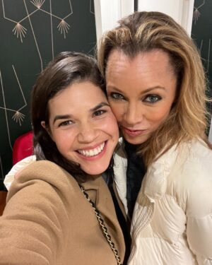 Vanessa Williams Instagram - Look who stopped by Runway Magazine!  @americaferrera definitely  had some deja vu remembering our Mode Magazine days together on #uglybetty  We were all thrilled to have you in our audience on a Saturday night in the West End at @pradawestend 💄👠❤️