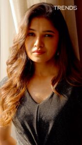 Actress Vani Bhojan HD Photos and Wallpapers August 2025