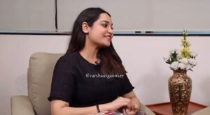 Varsha Usgaonkar Instagram - Thank you @aarya.qk for your support and love. #WonderGirl loves you alot!❤️ Thanks for standing by her and rooting for her.🙏🏻
.
Video Credits- @rajshrimarathi 
ह्या आठवड्यात आपली #WonderGirl नॉमिनेटेड आहे. कृपया आपल्या #WonderGirl ला वोट करा 🙏🗳️ 
तुमच्या मित्रांमध्ये आणि कुटुंबामध्ये हे शेअर करा आणि त्यांना वोट करण्यासाठी प्रोत्साहित करा.

वोट कसे करावे : 
१. @officialjiocinema app डाऊनलोड करा व लॉगिन करा 
२. ⁠त्यावर “Biggboss Marathi” सर्च करा व त्यात वोटिंग section ला जा.
३. ⁠त्यात “वर्षा उसगांवकर” या नावावर click करुन वोट करा. 
तुम्ही ९९ वेळा वोट करु शकता ❤️

‘BIGG BOSS मराठी’ प्रत्येक रात्री ९ वाजता, फक्त @colorsmarathi आणि @officialjiocinema वर.

[Varsha Usgaonker, Sang Kamya Task, Bigg boss marathi, bigg boss season 5, colors marathi, reality show]

#VarshaUsgaonker #VarshaForTheWin #WonderGirl #BiggBoss #BiggBossMarathi #ColorsMarathi #JioCinema #BBM5