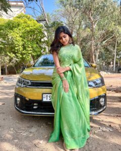 Actress Vasanthi Krishnan HD Photos and Wallpapers March 2025