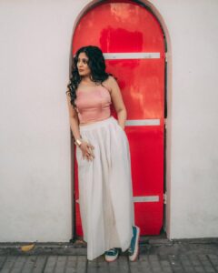 Actress Veena Nandhakumar HD Photos and Wallpapers May 2025