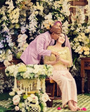 Via Vallen Instagram - Kesayanganku 🤍🌻