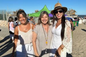 Victoria Onetto Instagram - Ayer también estuvimos en #SantaClara acompañando la tercera conferencia de #Verano impulsada por nuestro gobernador @kicillofok.

Durante estos tres meses, desde @provinciaba, se trabajó a lo largo y ancho del territorio para promover políticas que generen crecimiento y desarrollo para todos los y las bonaerenses.

Además, herramientas como descuentos, actividades culturales, y el fomento de nuestras fiestas populares, fueron fundamentales con el fin de promover el turismo local.
 
La cultura es sin dudas el foco nodal para construir una #Provincia más productiva, con más trabajo y con mayor bienestar para quienes la habitamos 🤍

@augustocostaok @ejavieralonso @buenosairescultura @crisalvarezrod @jesil_rey @produccionpba @bianco.carli

#derechoalfuturo