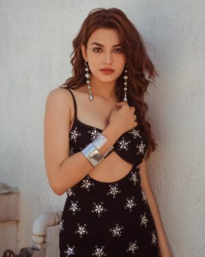 Vidhi Yadav Instagram - Wearing: @worldofasra 
📷 @abhay_r_kirti