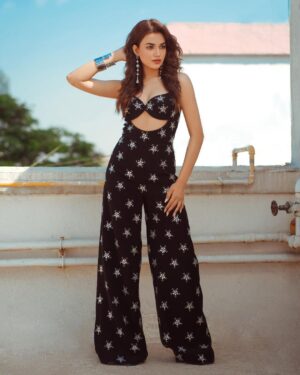 Vidhi Yadav Instagram - Wearing: @worldofasra 
📷 @abhay_r_kirti
