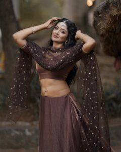 Actress Vimala Raman HD Photos and Wallpapers March 2025