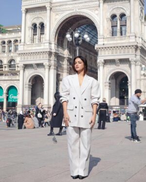 Wamiqa Gabbi Instagram - Postcards from Milan, signed by yours truly 🤍
@onitsukatigerindia @onitsukatigerofficial 
…………………………………
Hair by @kritikagill 
Makeup by @makeupbyriddhima 
Styling by @naheedee 
Captured by @gourabganguli