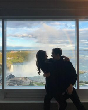 Wannarot Sonthichai Instagram - Niagara Falls with @mac_waang ❤️
วิวดีงาม ร้านMorton's Grille อาหารอร่อยมากกก😍
#wwcoupleincanada