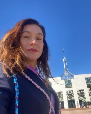 Yael Stone Instagram - Back to the big house!

Some heavy hitters were walking the corridors today. 
Talked all things climate, the role of independents and looming election.
Went to question time - wondering if some MP’s went to drama school to be able to turn in those performances?
Went to the Climate Integrity Summit - and that really needs its own post (I cried, a lot)
Great company, big chats, now have headache, must lie down now.
Ps. Photo 4 I call ‘Lactation Nation’ ♥️♥️♥️