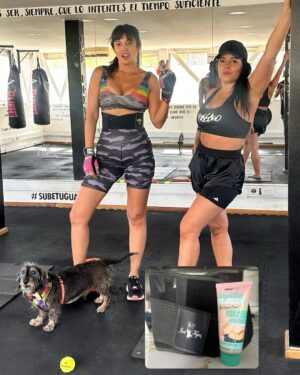 Yamila Reyna Instagram - Lo prometido es deuda:
Para bajar mi barriga:
- primero q todo, paciencia! Yo tampoco soy miss fitness pero esto q les comparto me ayuda montón. 
Y también elegir quererse, aunque suene cliché es algo esencial para provocar un cambio.
- No aceptes tus excusas!!! Porque son solo eso, excusas.
- Saber que no todo es como se muestra a veces, porq hay días que también estás hinchada y está bien!!!
Ahora en la práctica estos elementos me funcionaron a mi:
-comer proteína ya que después de los 40 perdemos mucha masa muscular y si no te alimentas bien, se te suelta todo!
- Deporte, sí, yo tb era anti deporte, pero cambie el chip, cuando elegi tener una mejor calidad de vida. Y ojalá sea un lugar donde puedas ir con amigas o con tu compañero o sea más divertido! 
- El agua, va pegada a mi todo el día.
- Faja para entrenar o andar en el día, está en particular, porque viene con un gel que genera calor en el abdomen.
- Creatina, la descubrí hace poco porq tengo muchos problemas en mi espalda y me ayuda no solo con los huesos, si no tb con la energía y a formar mejor musculatura. 
- Y muy importante, darme permisos 1 vez a la semana en comer o tomarme algo rico.

Datos:
Gym: @_box_fit 
Faja: @jocii_fajas 
Creatina: @farmanativa.cl 
El modelo: @elchangoernes