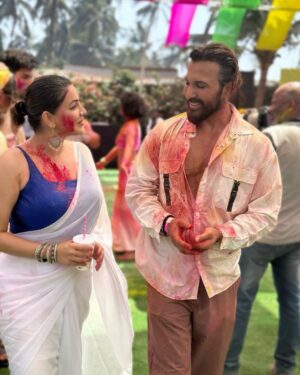 Yamini Malhotra Instagram - Holi masti
Pics clicked by @sumitsethicine