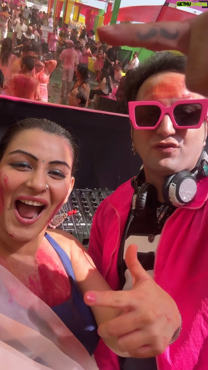 Yamini Malhotra - 14.5K Likes - One Amazing Holi