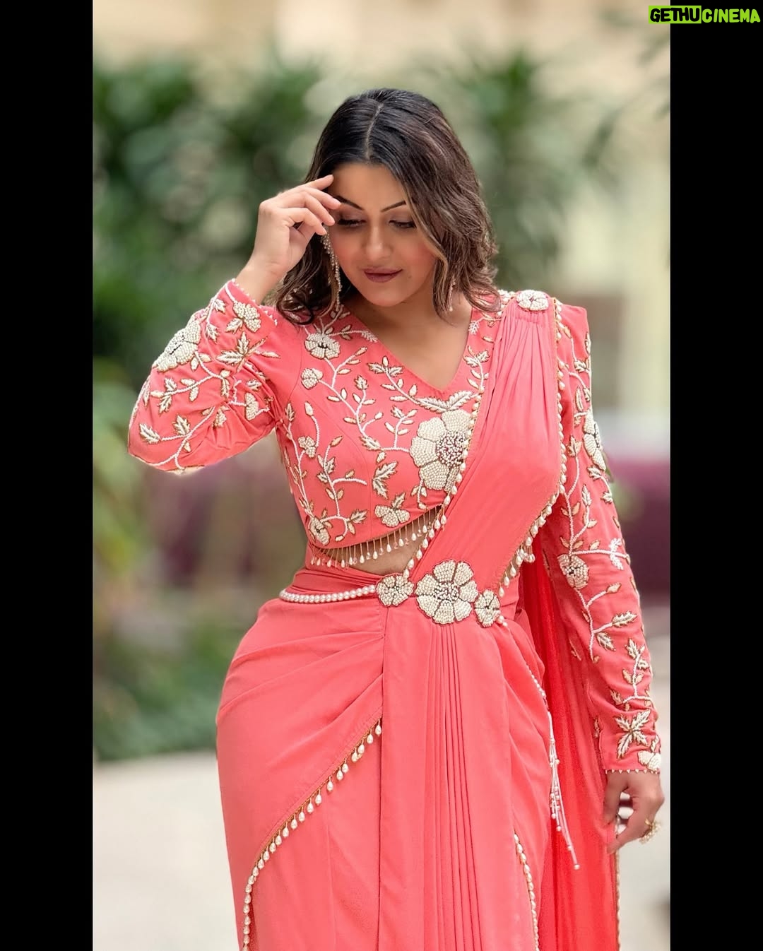 Yamini Malhotra - 11.7K Likes - Sweet Feelings 😍
Saree from @silai_bhartimittal
.
#pinksaree #peachsaree #saree #sarees #sareelook #sareelove #sareelovers #designersareemumbai #designerssaree