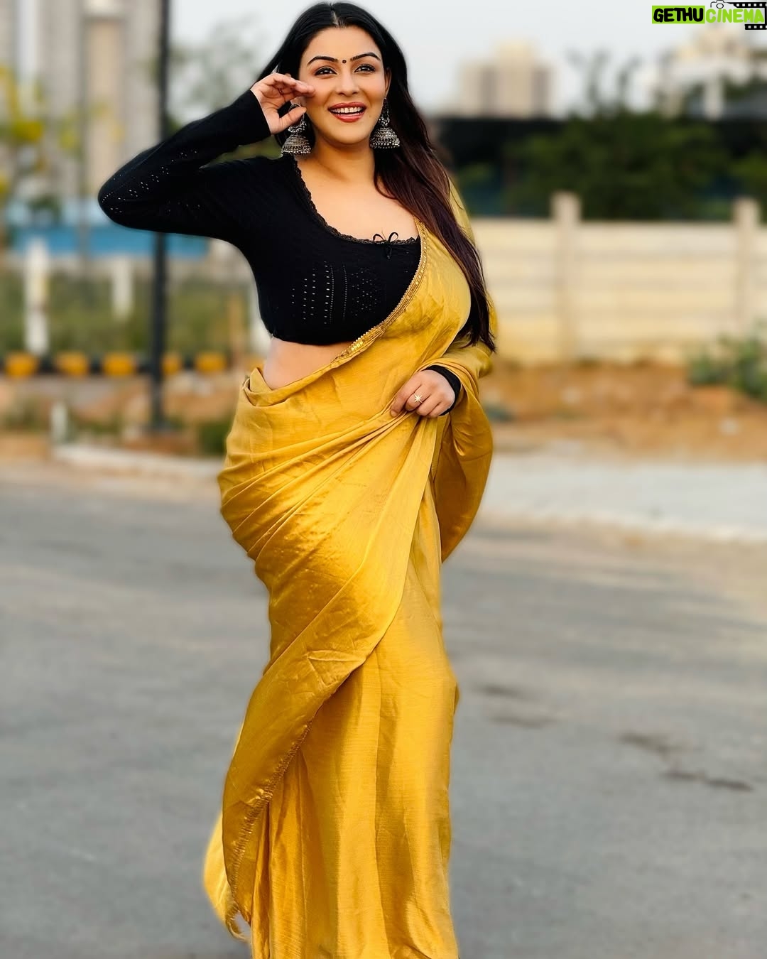 Yamini Malhotra - 17.6K Likes - Shayri Layak Photo ❤️