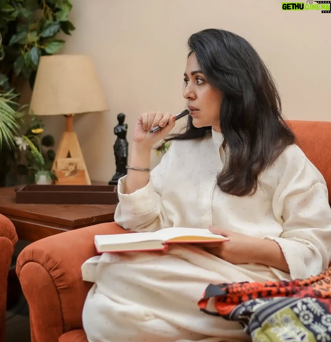 Yasra Rizvi - 3.2K Likes - The truth has a way of finding me even when I am just sitting on the couch and staring at a wall :)
Wardrobe: @onfleek_pk
MUA: @mubsher.bhatti
Styling: misbah_gopalani
A very special thank you to @alchemistspk for having my back!