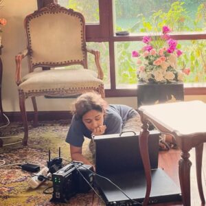 Yasra Rizvi Instagram - Telling a story written by someone else through some other people's faces and bodies results in the kind of anonymous freedom which allows a moment like this on set :) its the best! 

#Shanaas #yasrarizvi