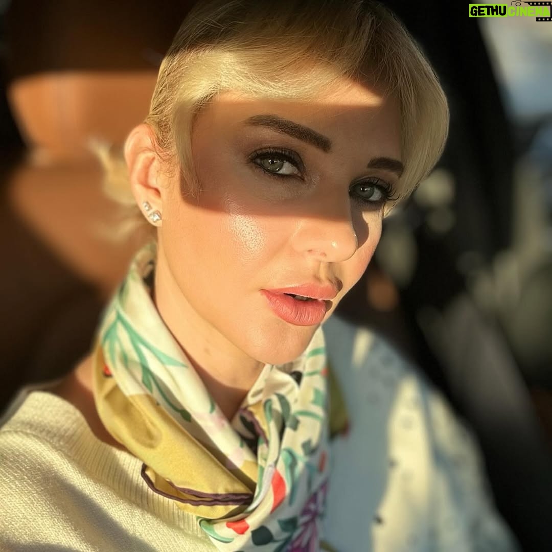 Yeliz Doğramacılar - 11.7K Likes - Hayat sadece anlardan ibaret…🍂🤎🍁☀️