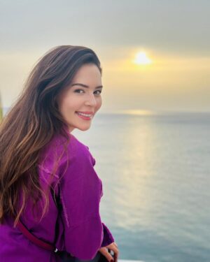 Yildiz Cagri Atiksoy Instagram - 🙋🏻‍♀️💜🦄