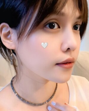 Yu-Tung Hsia Instagram - 🤍🩷⭐🐣