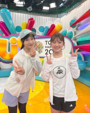 Yui Oguri Instagram - 東京マラソン42.195キロ
完走しました！！🏃‍♀️💨❤️‍🔥
サンデーPUSHスポーツさんに後押しして頂き、素敵なスタッフさんに恵まれて、本当に心強い中川修二さんがサポートしてくださり、家族やスタッフさんメンバーの応援があったり、沿道ではファンの方が旗や団扇や声掛けで応援してくれたり、私のファンじゃない方も笑顔で応援してくれて、
それが本当に力とエネルギーになりました

お家から応援してくれた方々のメッセージも届いてました！

"笑顔"で走り切ることで
どこかの"誰かの力""勇気"になればいいなと
思いながら走りました

私自身、人の温かみと応援の力を感じて
"アイドルだって強いんだぞ"と
伝えられたんじゃないかと思っています

本当に楽しかったです！ありがとう！

今日走られた皆さんナイスランでした！🥹👏🏻✨

#東京マラソン
#東京マラソン2025
#サンデーPUSHスポーツ