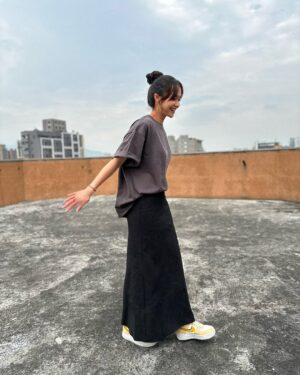 Yun Liu Instagram - ‘
春雷響起
便知道春天即將來臨

三月是春天的序曲,日光和煦,春意漸濃
是充滿希望與生機
是萬物甦醒的時節
春雷也喚醒渴望健康的能量
動起來吧

@mercci22 x @meigo.c