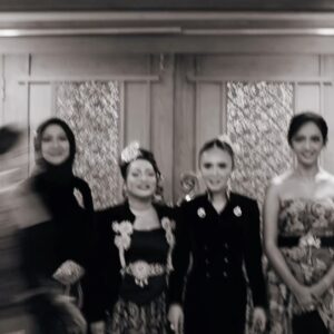 Yuni Shara Instagram - .
5Wanita @5wanitaofficial & @nadadaramusic 🤎✨💫

#yunishara #riekaroslan #igamawarni #ninatamam #5wanita #040225