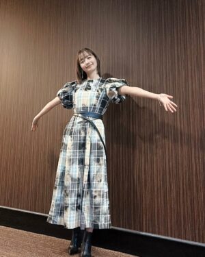 Yuri Nakamura Instagram - 鬼平犯科帳アフタートークでのお衣装♡

dress @belper_official_ 
accessories @blanciris_official 

@jdigk_partners 
@mikuogawa_stylist