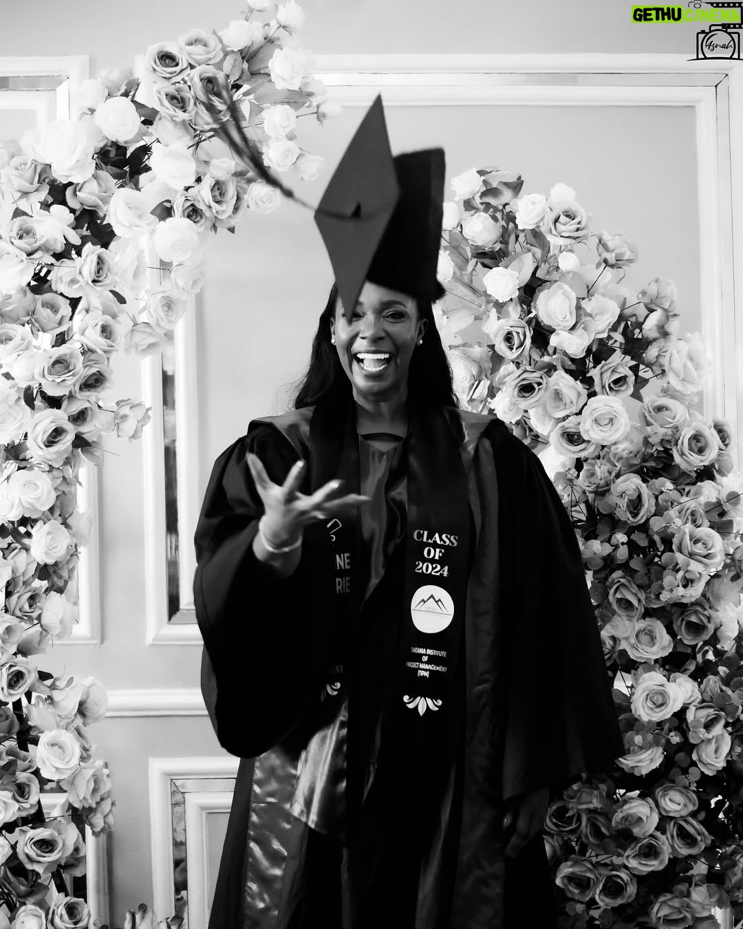 Yvonne Cherrie - 27.3K Likes - Nelson Mandela once said, “Education is the most powerful weapon you can use to change the world”. 🎓🤍
Even in the bible Proverbs 4:13, it is written, “Mkamate sana elimu, usimwache aende zake; Mshike, maana yeye ni uzima wako.”
Hongera mama kenzo, Umeweza! 🤍🎓 @monalisatz
