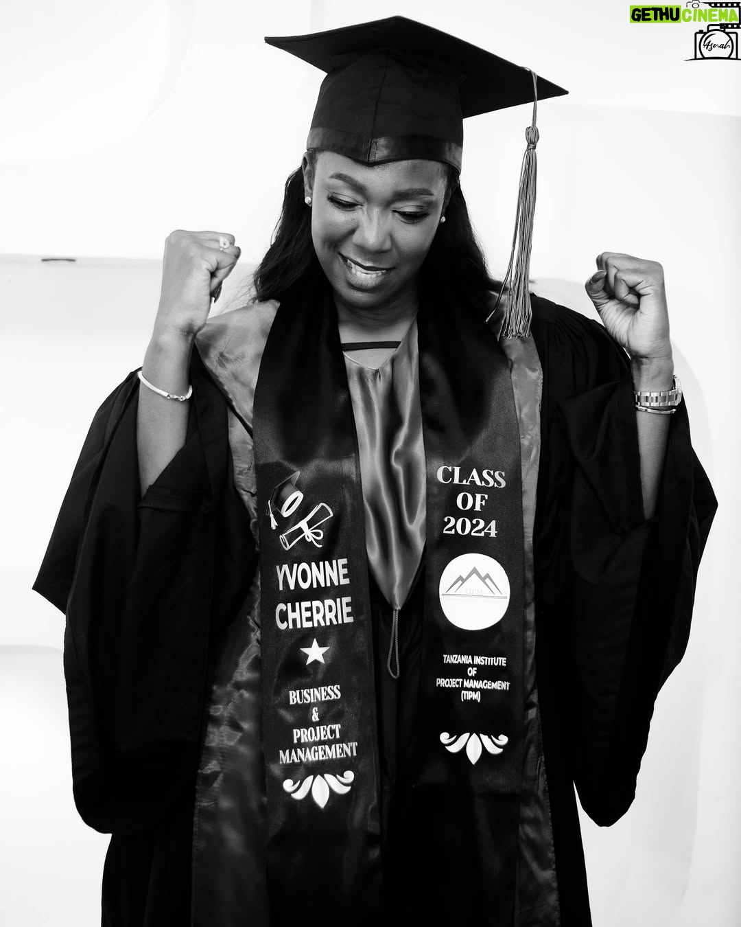 Yvonne Cherrie - 27.3K Likes - Nelson Mandela once said, “Education is the most powerful weapon you can use to change the world”. 🎓🤍
Even in the bible Proverbs 4:13, it is written, “Mkamate sana elimu, usimwache aende zake; Mshike, maana yeye ni uzima wako.”
Hongera mama kenzo, Umeweza! 🤍🎓 @monalisatz