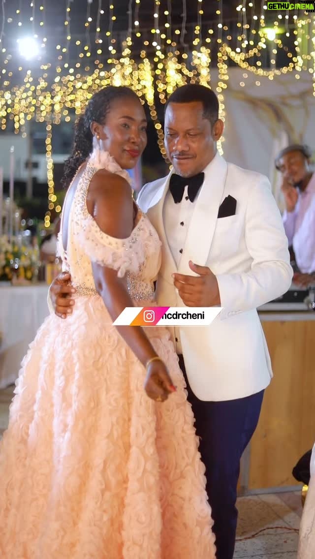 Yvonne Cherrie - 13.1K Likes - Ila @monalisatz ulipendeza sana
.
Hongera sana @venny.catering
Kwa chakula kizurii
....#Asantekwakutuamini
.