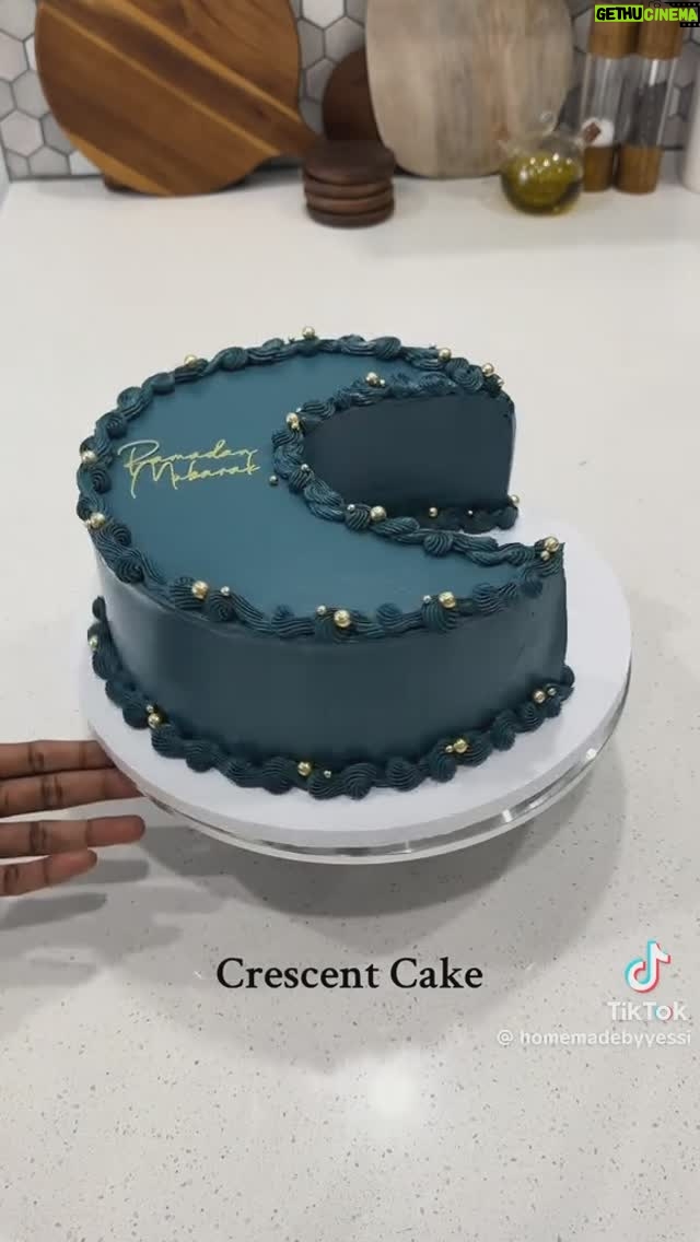 Zainab Johnson - 6.8K Likes - RAMADAN MUBARAK ☪️ - Ya Allah may my fasts be sincere and my prayers obedient.
Cake by @homemadebyyessi
#ramadan #ramadanmubarak #ramadankareem #holymonth
