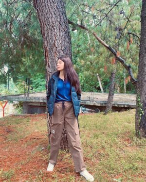 Zainab Shabbir Instagram - Everything you lost will be replaced by something better 🌏

.
.
.
.
.
IN @attir.store 
  @groovy.attire