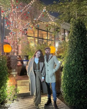 Zara Noor Abbas Instagram - Seven years and counting? 🎂🤙🏻😭😂
Happy Anniversary 🎷
@asadsidofficial