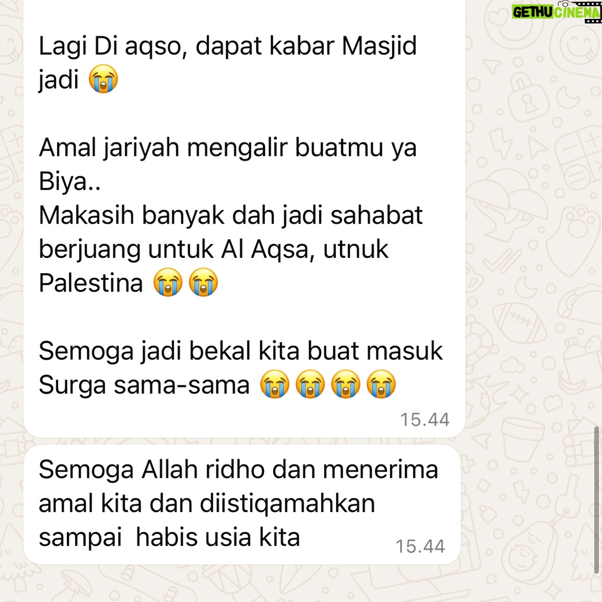 Zaskia Adya Mecca - 432K Likes - Alhamdulillah 😭😭 maafin banget, posting foto begini di slide 1… Sangking banyak rasa di hatiku, kayanya ga cukup diungkapkan dengan jutaan kata2.. makasih, makasiiih, makasiiiiih banyaaak…
Atas izin Allah SWT, kita berhasil membangun masjid sementara di gz.. aku ga bisa kasi detail lokasinya disini 🙏🏻 liat semua temen baikk, kita bisa memfasilitasi para pejuang islam terdepan tempat untuk beribadah.. shalat, tahsin, berkumpul.. ditengah reruntuhan😭 dan sebentar lagi masuk Ramadhan.. terbayangkan olehku tempat ini akan dipakai untuk tarawih juga itikaf oleh orang2 pilihan Allah di tanah Syam 🥹🥹
Ga putus doa untuk semua temen baik via @kitabisacom yang berpartisipasi dari bantuan - doa - atau sekedar share link di bio aku, semoga bantuan ini kelak menjadi Hujjah kita di akhirat yaaa🥹❤️
Teruntuk @_indadari_ sayang, makasih udah terus bergerak mencari tempat untuk kita berkontribusi.. semoga Allah berikan terus kesehatan juga kekuatan untuk kamu, supaya kita bisa terus mengambil bagian untuk berjuang di tanah Syam!
Yuk, gerak lagi yukk.. rencana kita mau siapin makanan berbuka puasa sebulan penuh di Masjidil Aqso selama bulan ramadhan, mau ikutan?! Lgsg ke link di Bio aku yaaa… 🤗🤗
#brbcrylagi super mellow bahagia terharu campur semua rasa 😭😭😭😭❤️❤️❤️❤️❤️