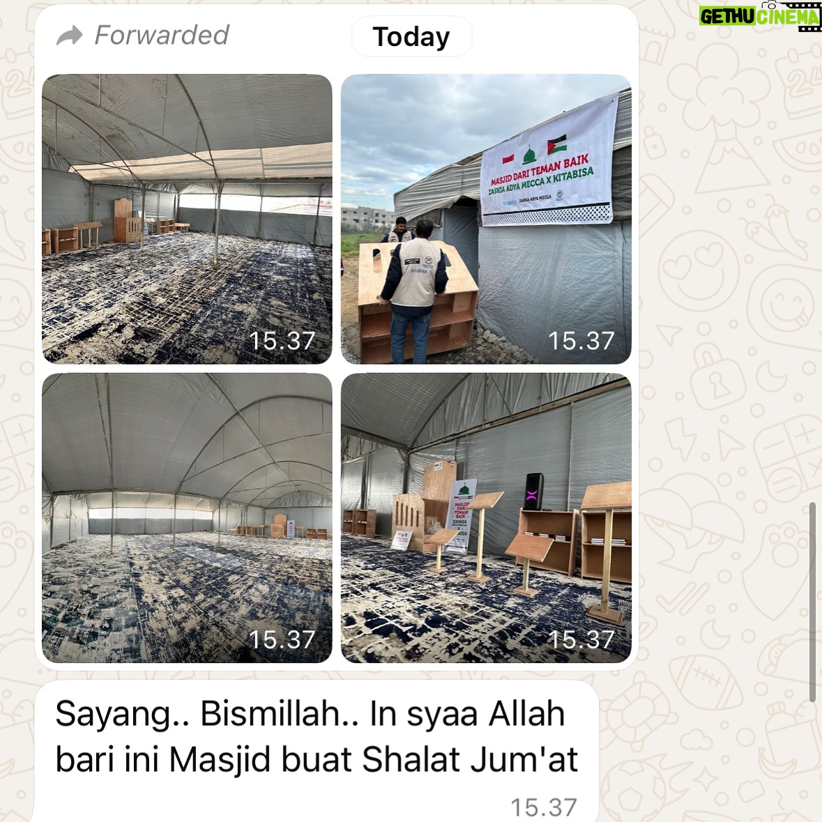 Zaskia Adya Mecca - 432K Likes - Alhamdulillah 😭😭 maafin banget, posting foto begini di slide 1… Sangking banyak rasa di hatiku, kayanya ga cukup diungkapkan dengan jutaan kata2.. makasih, makasiiih, makasiiiiih banyaaak…
Atas izin Allah SWT, kita berhasil membangun masjid sementara di gz.. aku ga bisa kasi detail lokasinya disini 🙏🏻 liat semua temen baikk, kita bisa memfasilitasi para pejuang islam terdepan tempat untuk beribadah.. shalat, tahsin, berkumpul.. ditengah reruntuhan😭 dan sebentar lagi masuk Ramadhan.. terbayangkan olehku tempat ini akan dipakai untuk tarawih juga itikaf oleh orang2 pilihan Allah di tanah Syam 🥹🥹
Ga putus doa untuk semua temen baik via @kitabisacom yang berpartisipasi dari bantuan - doa - atau sekedar share link di bio aku, semoga bantuan ini kelak menjadi Hujjah kita di akhirat yaaa🥹❤️
Teruntuk @_indadari_ sayang, makasih udah terus bergerak mencari tempat untuk kita berkontribusi.. semoga Allah berikan terus kesehatan juga kekuatan untuk kamu, supaya kita bisa terus mengambil bagian untuk berjuang di tanah Syam!
Yuk, gerak lagi yukk.. rencana kita mau siapin makanan berbuka puasa sebulan penuh di Masjidil Aqso selama bulan ramadhan, mau ikutan?! Lgsg ke link di Bio aku yaaa… 🤗🤗
#brbcrylagi super mellow bahagia terharu campur semua rasa 😭😭😭😭❤️❤️❤️❤️❤️