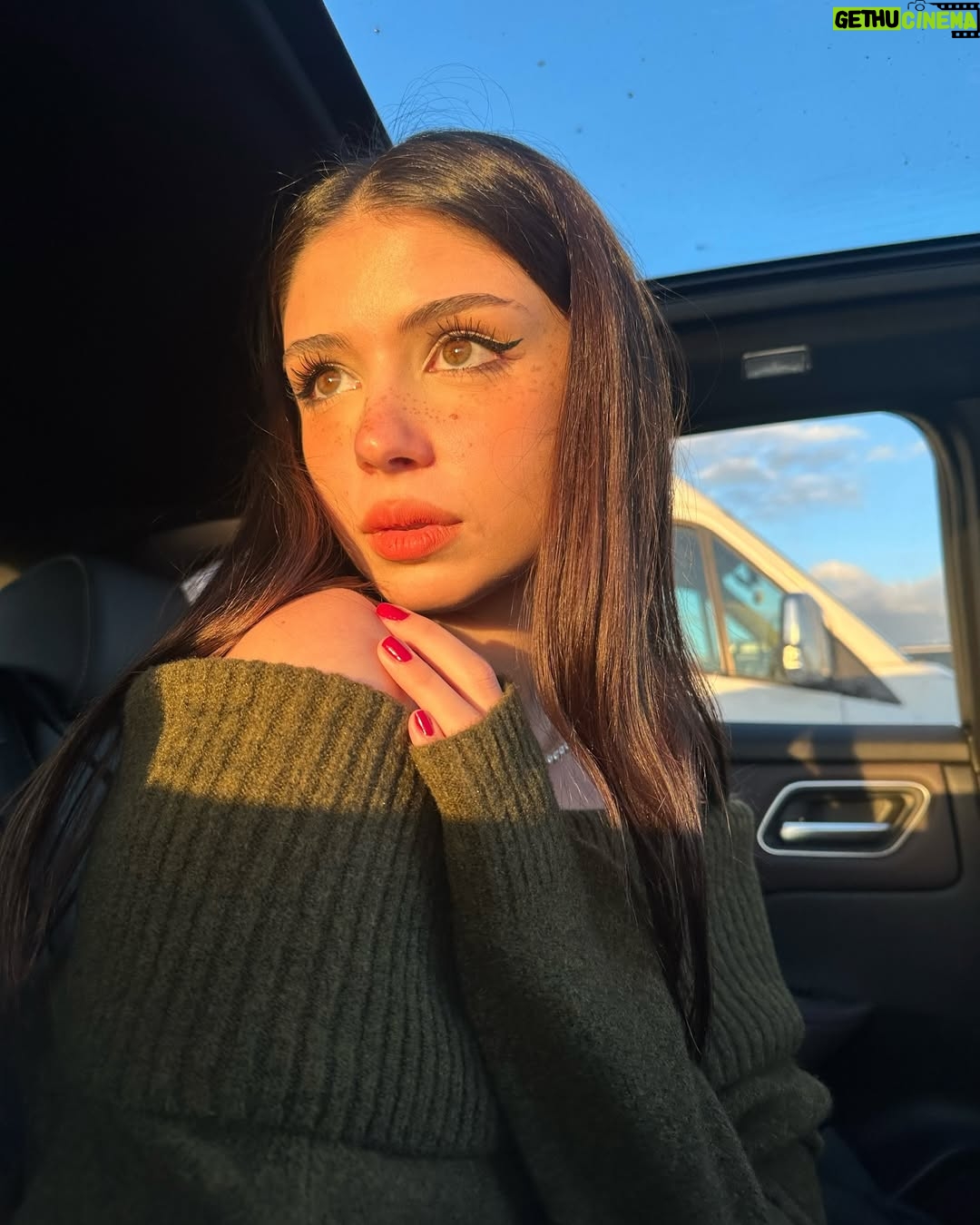 Zeynep Atılgan - 40.6K Likes - 🍁🌲🪵 🌻