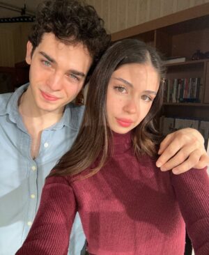 Zeynep Atılgan Instagram - kardelenler dumpy 🤍